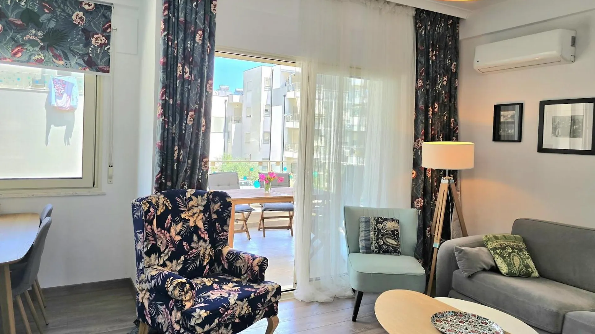 Vacation Apartment For Six Guests Plazhi San Pietro Albania