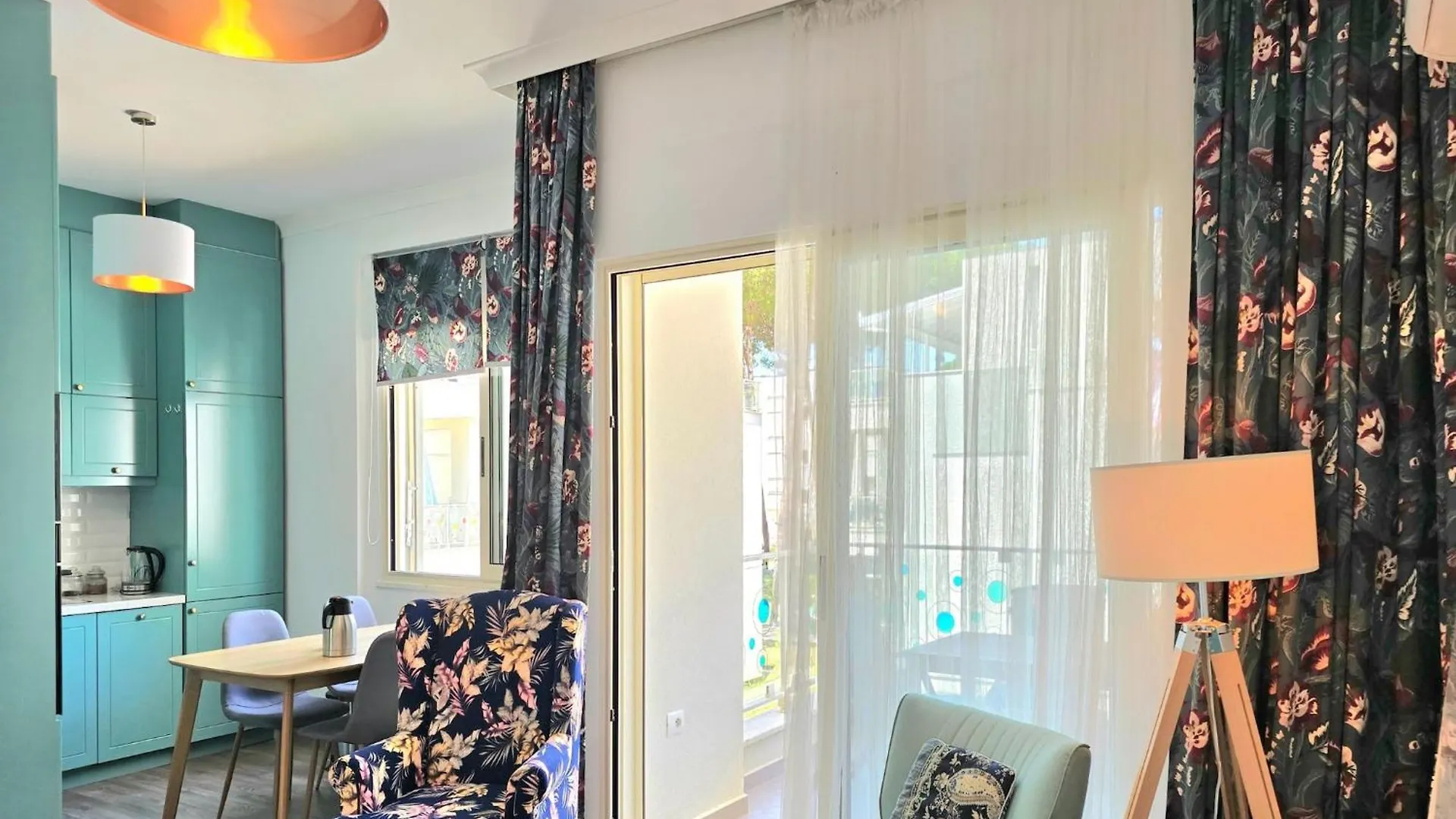 Vacation Apartment For Six Guests Plazhi San Pietro Albania